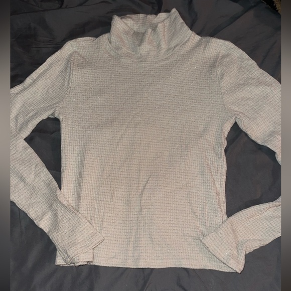 Abercrombie & Fitch Sweaters - Abercrombie & Fitch Beige and Silver Turtleneck Sz. L